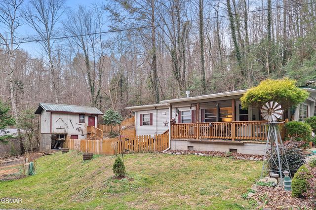 425 Autumn Lane, Gatlinburg, TN 37738