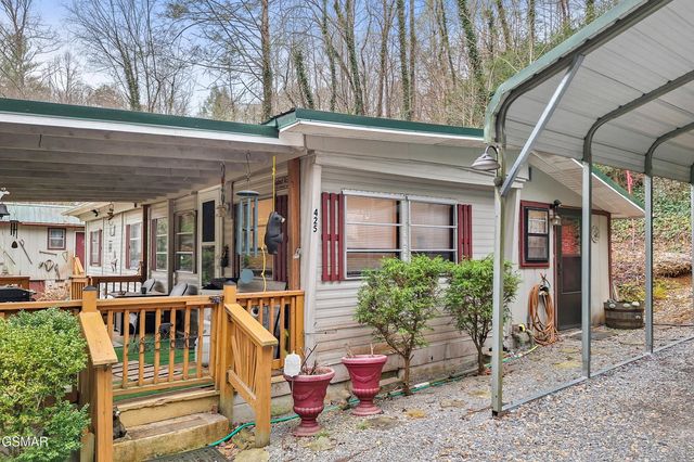 425 Autumn Lane, Gatlinburg, TN 37738