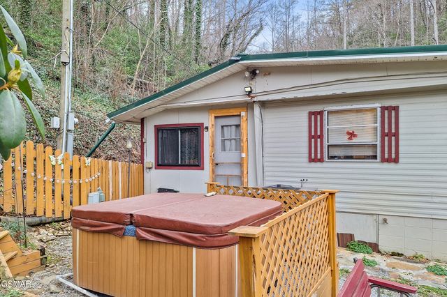 425 Autumn Lane, Gatlinburg, TN 37738
