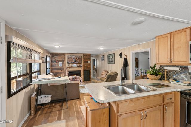 425 Autumn Lane, Gatlinburg, TN 37738