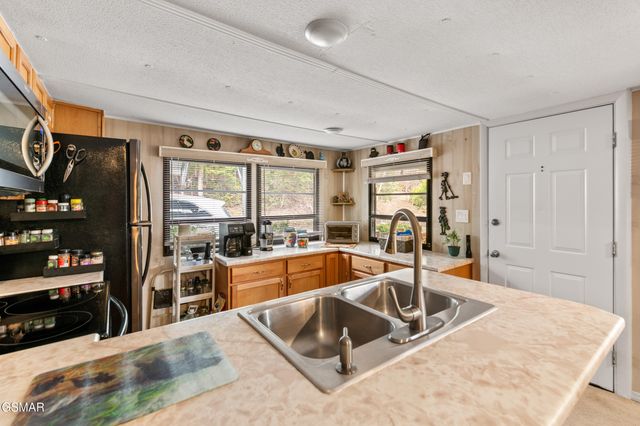 425 Autumn Lane, Gatlinburg, TN 37738