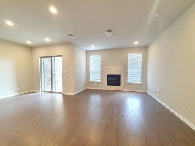 8266 Primrose Way, Dallas, TX 75252
