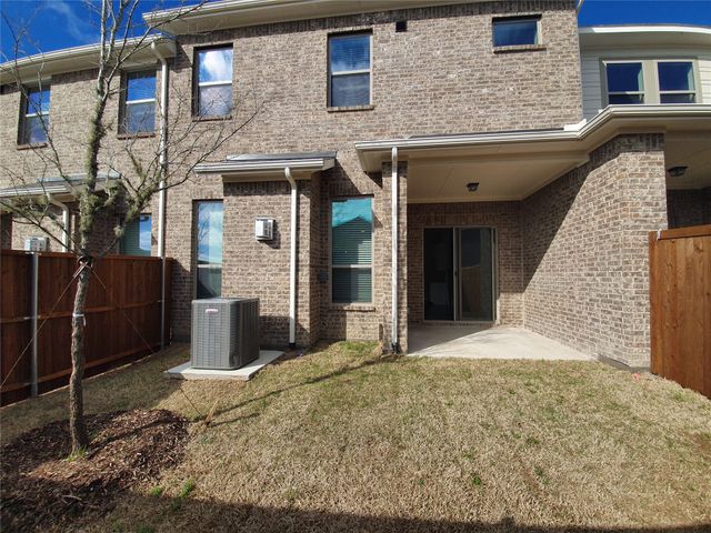8266 Primrose Way, Dallas, TX 75252