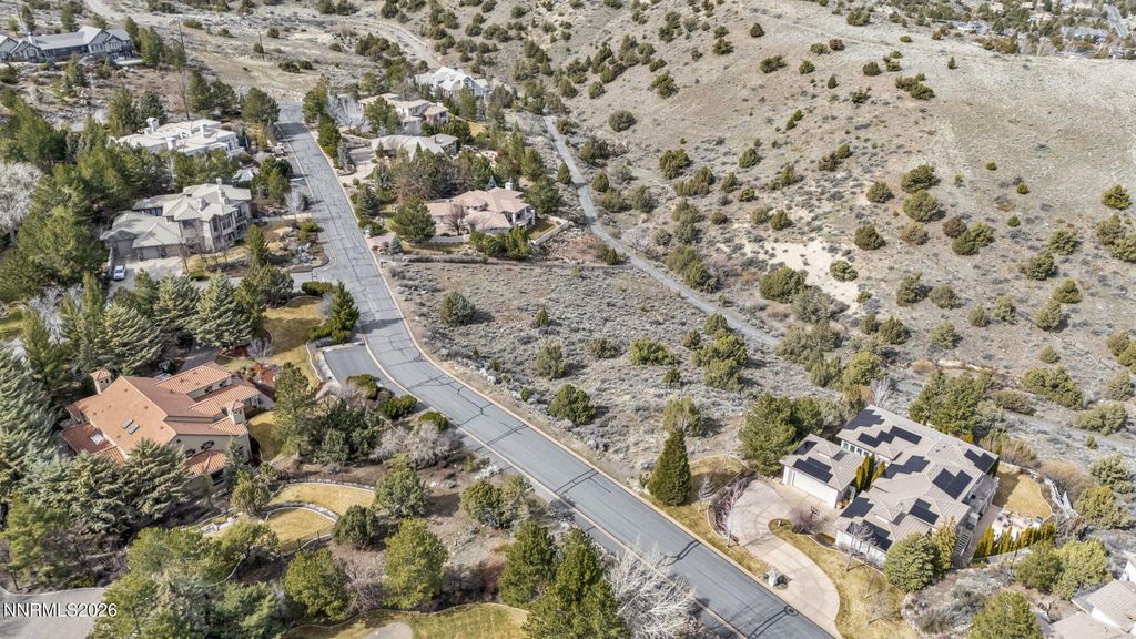 Image 5 of property listing at 4387 Sharps Road, Reno, NV 89519