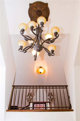 2318 Holly Drive, Los Angeles, CA 90068