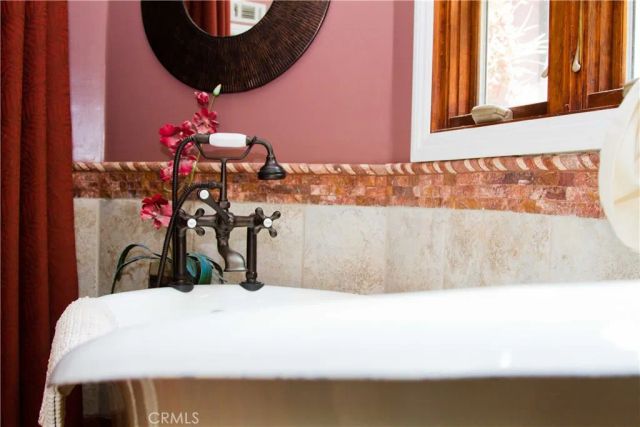 2318 Holly Drive, Los Angeles, CA 90068