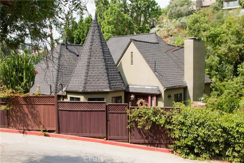 2318 Holly Drive, Los Angeles, CA 90068
