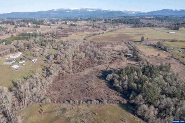 35388 Richardson Gap (next to) Rd, Lebanon, OR 97355
