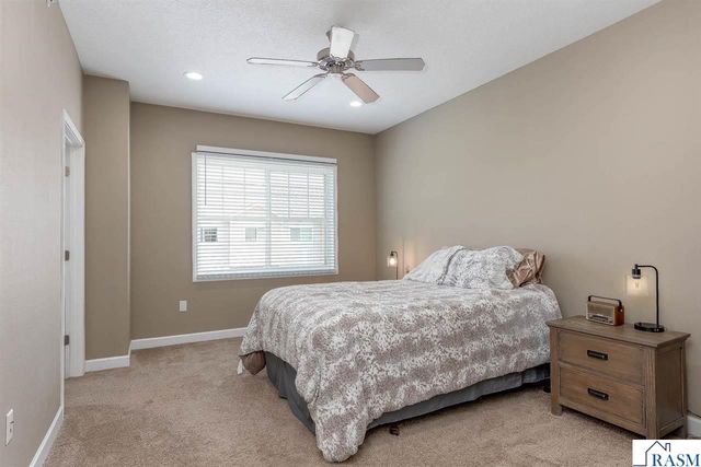 3025 Bluestem Trail, Mankato, MN 56001