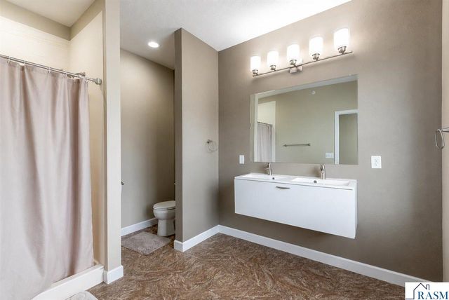 3025 Bluestem Trail, Mankato, MN 56001