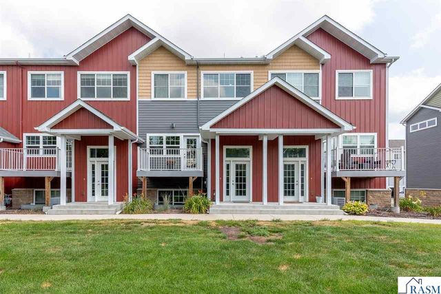 3025 Bluestem Trail, Mankato, MN 56001