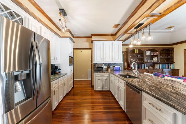 11 Hornsilver Place, The Woodlands, TX 77381