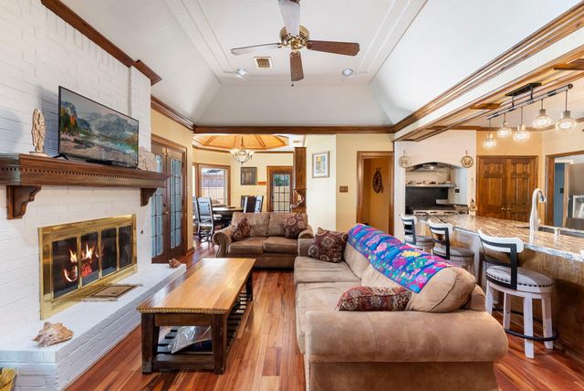 11 Hornsilver Place, The Woodlands, TX 77381