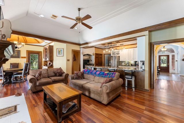 11 Hornsilver Place, The Woodlands, TX 77381