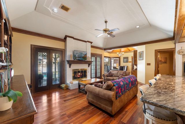 11 Hornsilver Place, The Woodlands, TX 77381