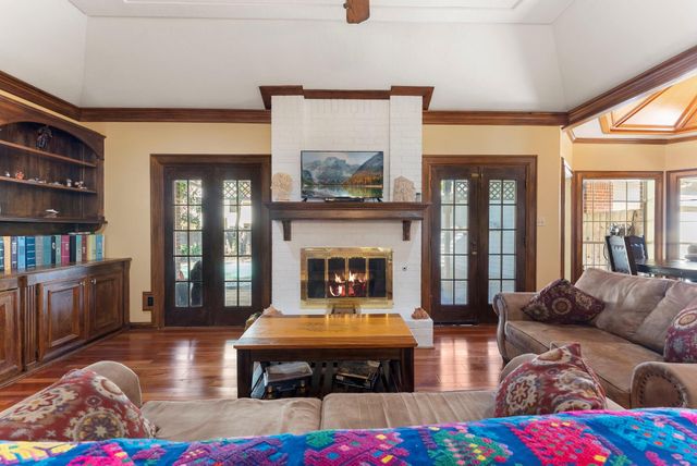 11 Hornsilver Place, The Woodlands, TX 77381