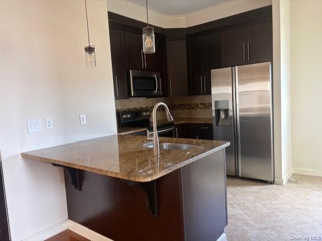40-11 214th Place 2R, Bayside, NY 11361