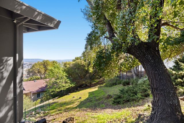 1243 Talbryn Drive, Belmont, CA 94002