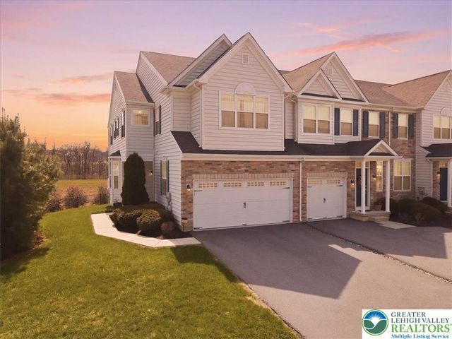 250 Redclover Lane, Allentown City, PA 18104