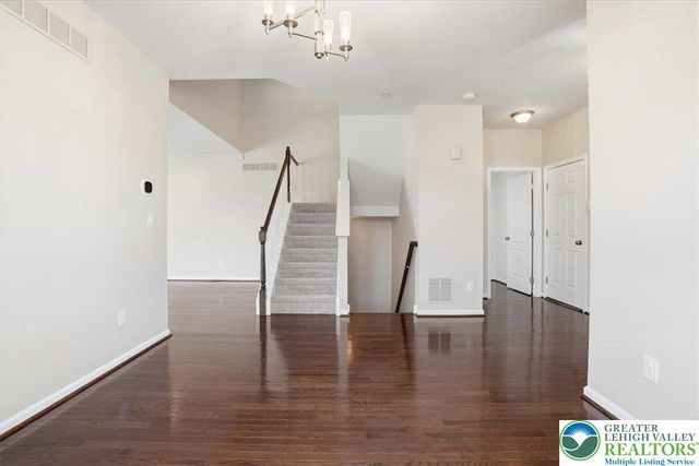 250 Redclover Lane, Allentown City, PA 18104