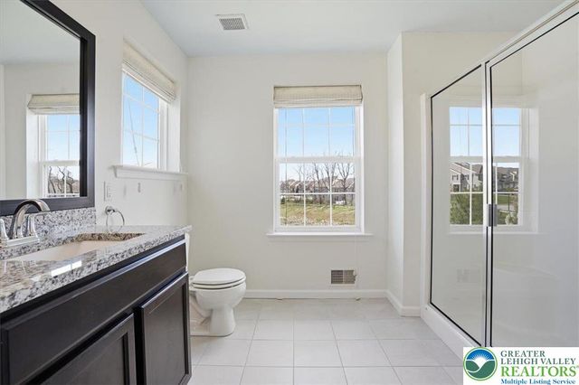 250 Redclover Lane, Allentown City, PA 18104