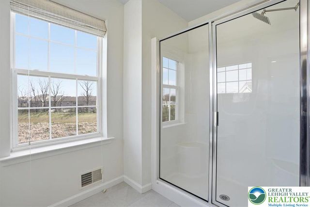 250 Redclover Lane, Allentown City, PA 18104