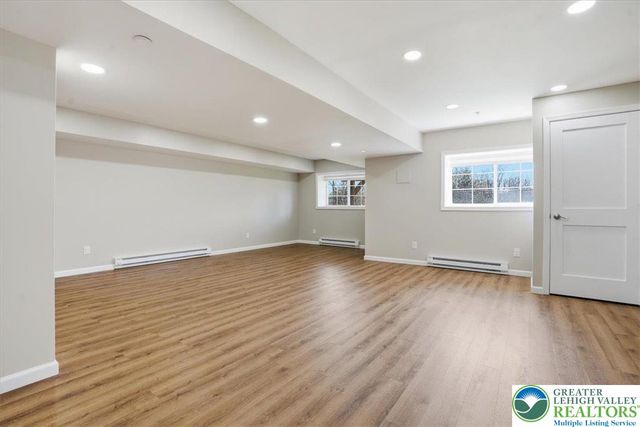 250 Redclover Lane, Allentown City, PA 18104