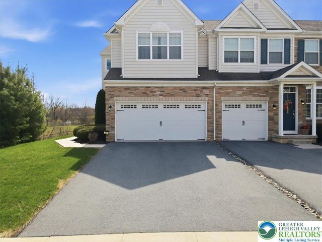 250 Redclover Lane, Allentown City, PA 18104