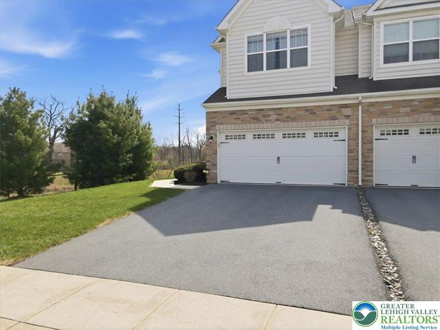 250 Redclover Lane, Allentown City, PA 18104