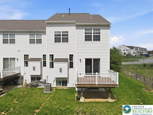 250 Redclover Lane, Allentown City, PA 18104