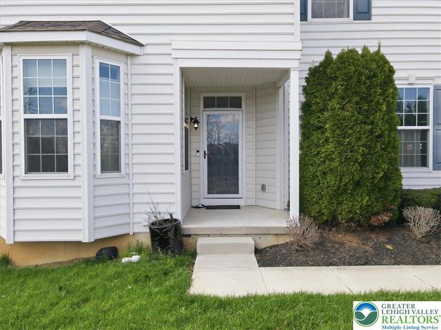 250 Redclover Lane, Allentown City, PA 18104