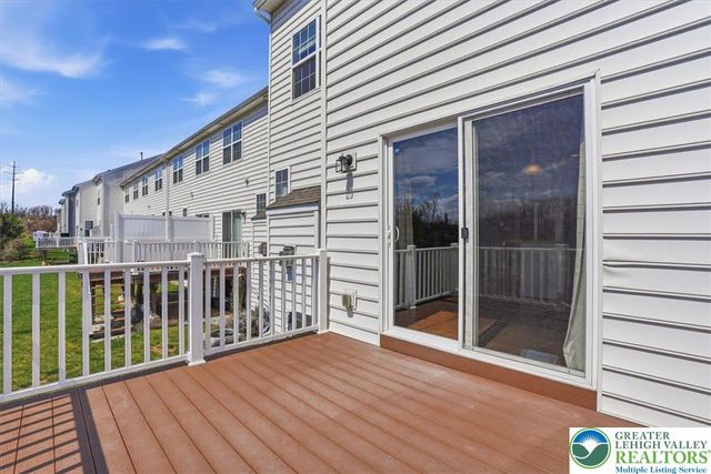 250 Redclover Lane, Allentown City, PA 18104