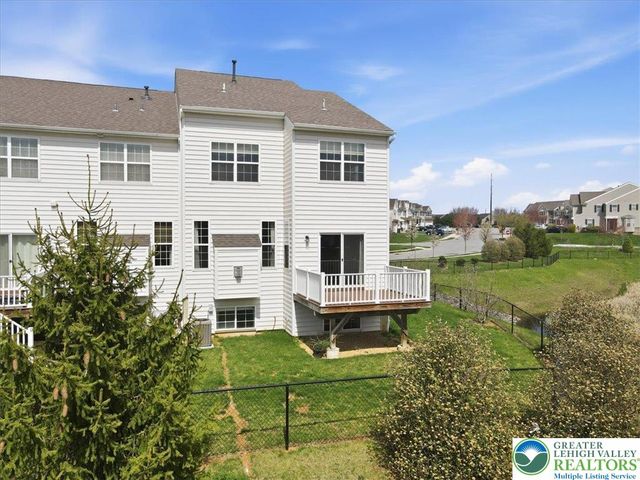 250 Redclover Lane, Allentown City, PA 18104
