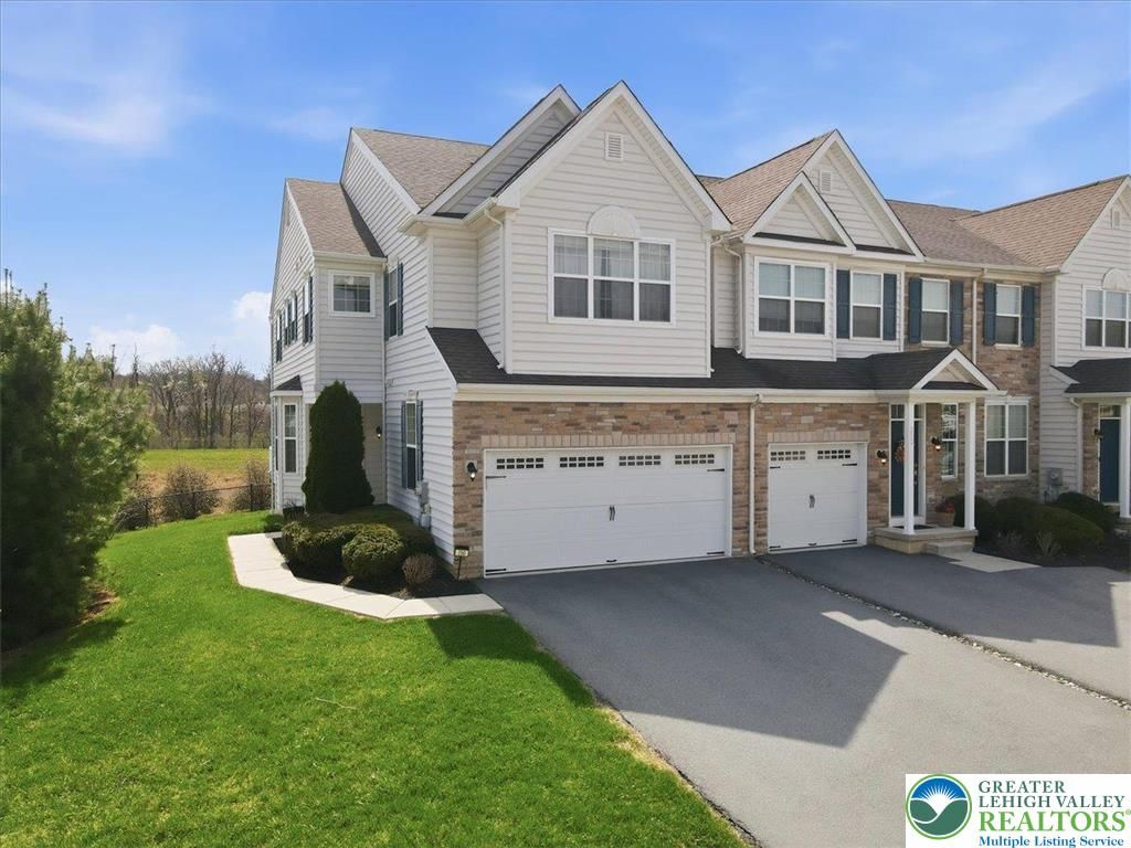 250 Redclover Lane, Allentown City, PA 18104