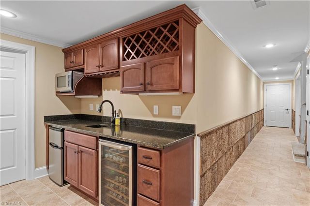 1513 Barrington Way Court, Winston-salem, NC 27106
