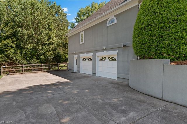 1513 Barrington Way Court, Winston-salem, NC 27106