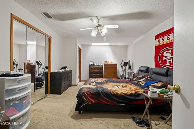 1222 SQUIRREL Lane S, Jacksonville, FL 32218