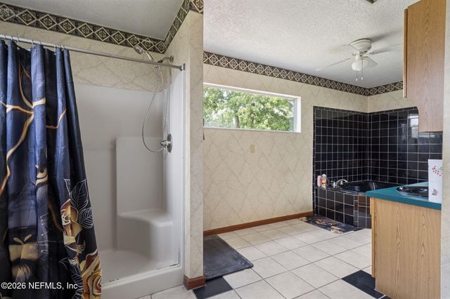 1222 SQUIRREL Lane S, Jacksonville, FL 32218