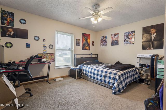1222 SQUIRREL Lane S, Jacksonville, FL 32218