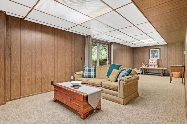 8370 W 107th Street, Bloomington, MN 55438