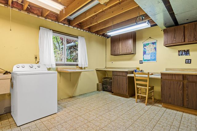 8370 W 107th Street, Bloomington, MN 55438