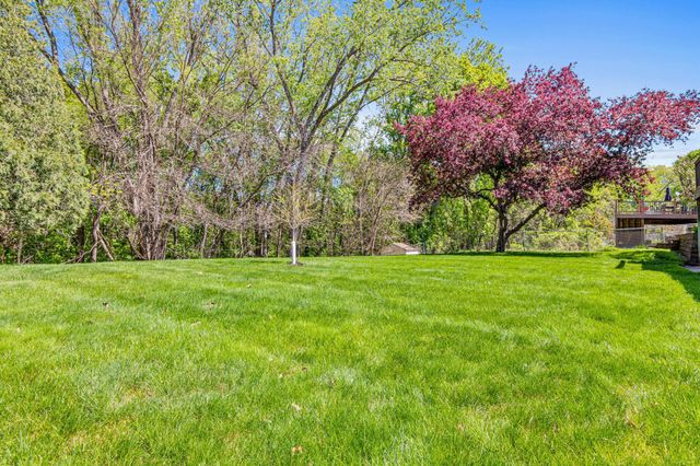 8370 W 107th Street, Bloomington, MN 55438