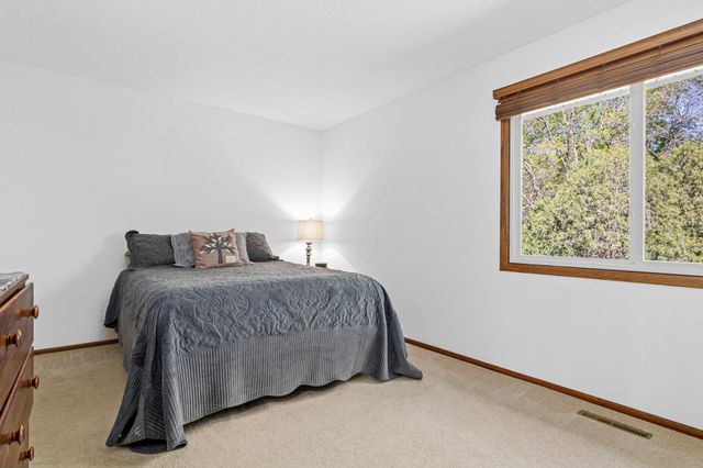 8370 W 107th Street, Bloomington, MN 55438