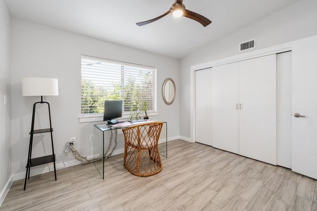 2200 Dickson DR 218, Austin, TX 78704