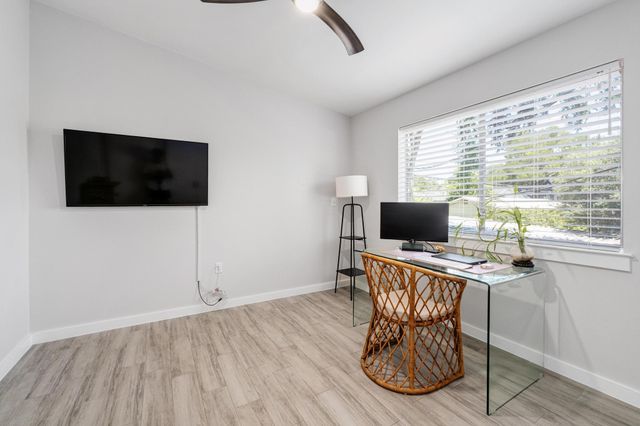 2200 Dickson DR 218, Austin, TX 78704