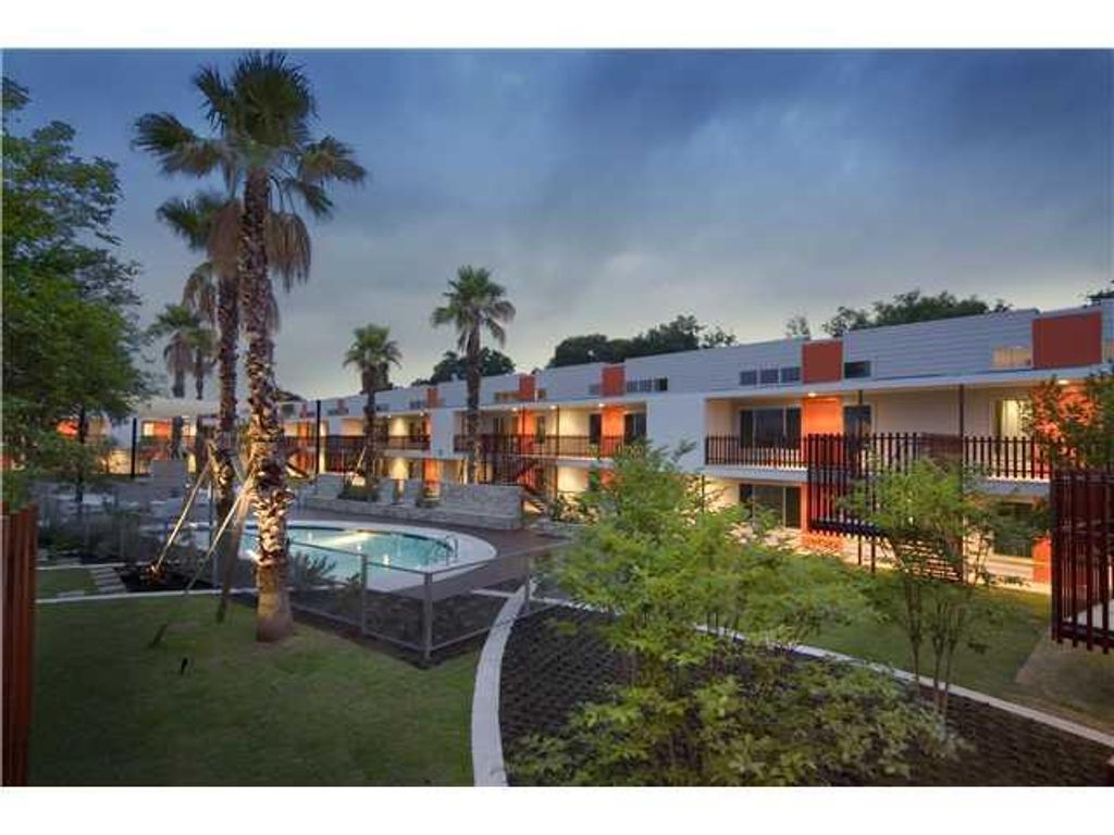 2200 Dickson DR 218, Austin, TX 78704