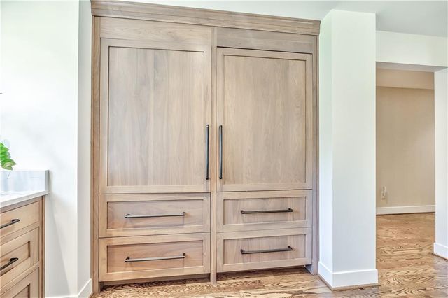 8600 Reinhardt Lane, Leawood, KS 66206