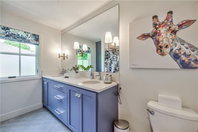 8600 Reinhardt Lane, Leawood, KS 66206