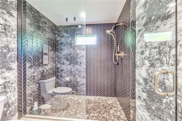 8600 Reinhardt Lane, Leawood, KS 66206