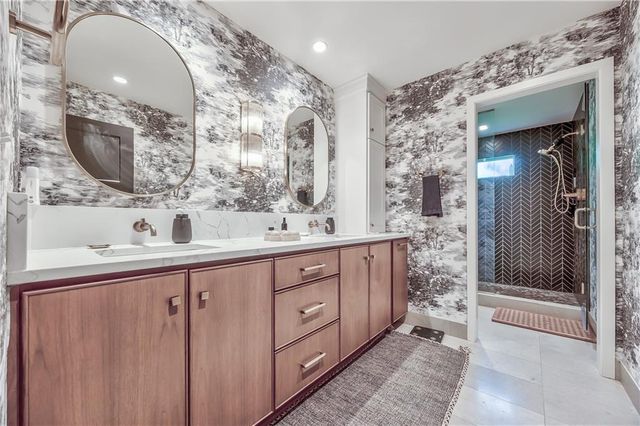 8600 Reinhardt Lane, Leawood, KS 66206